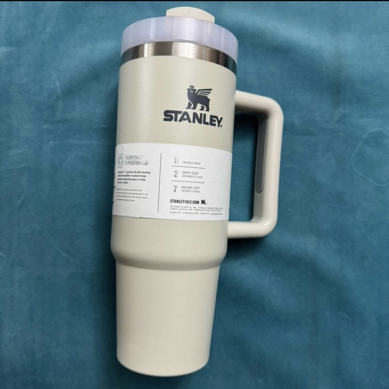 🔥 TERMO STANLEY TÉRMICO COLOR CREMA - Mantén tu Bebida Perfecta