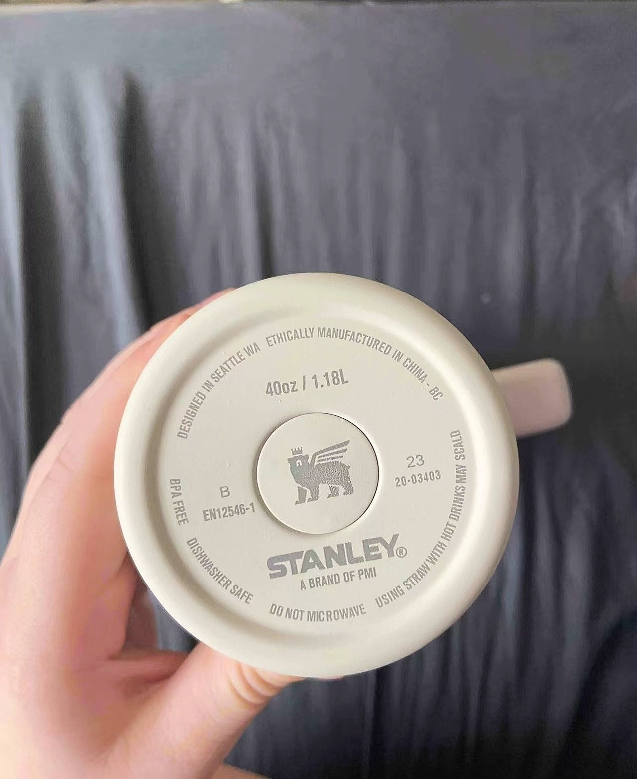 🔥 TERMO STANLEY TÉRMICO COLOR CREMA - Mantén tu Bebida Perfecta